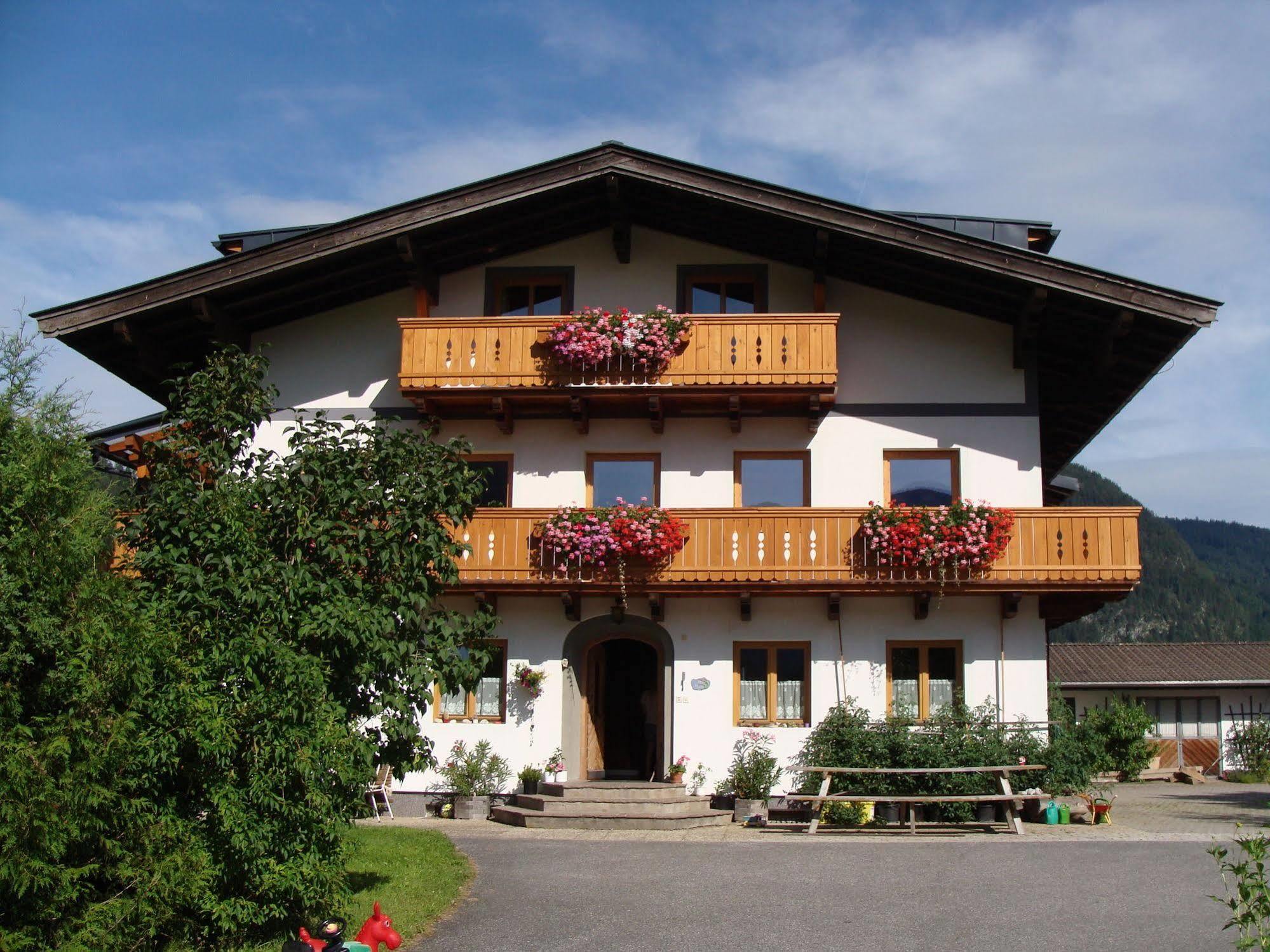 Zenauerhof Apartment Sankt Martin bei Lofer Exterior photo